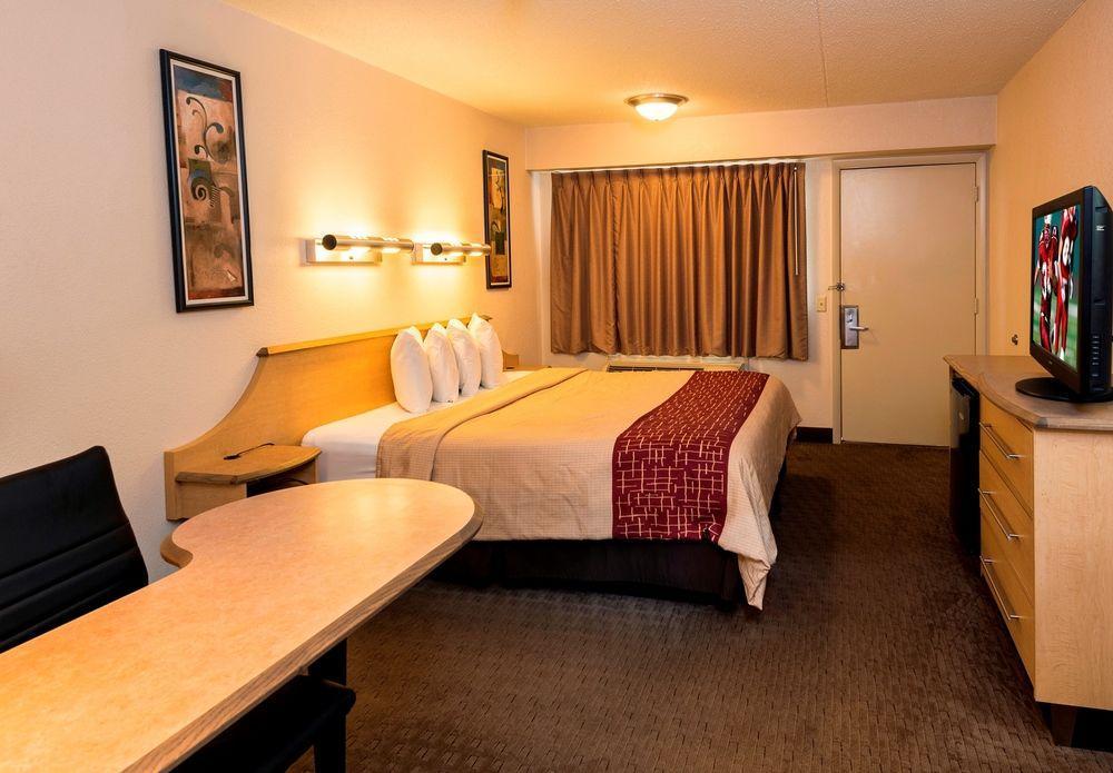 Red Roof Inn Elkhart Eksteriør billede