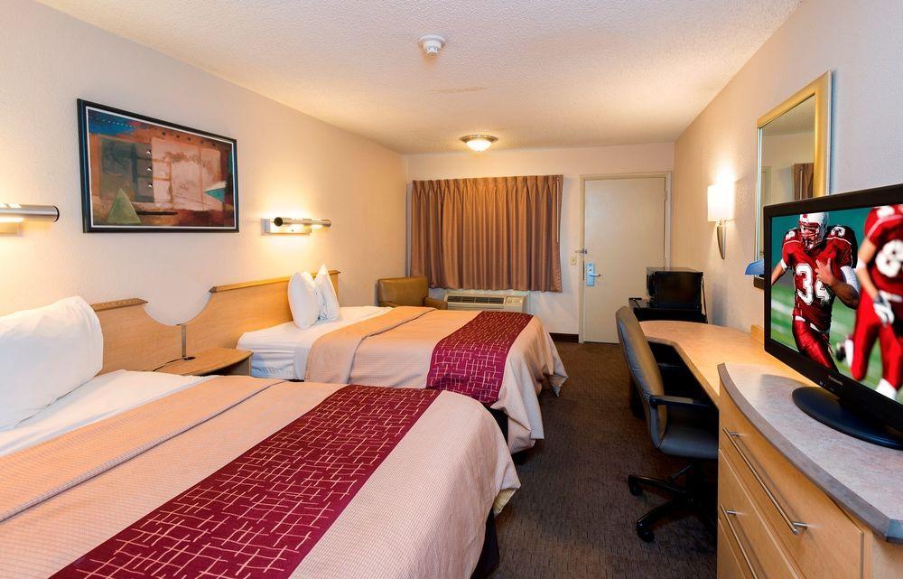 Red Roof Inn Elkhart Eksteriør billede